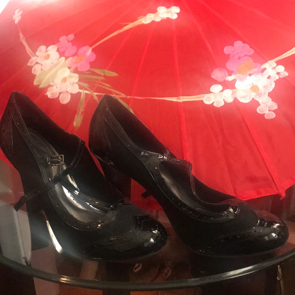 Black suede and patent leather retro heels